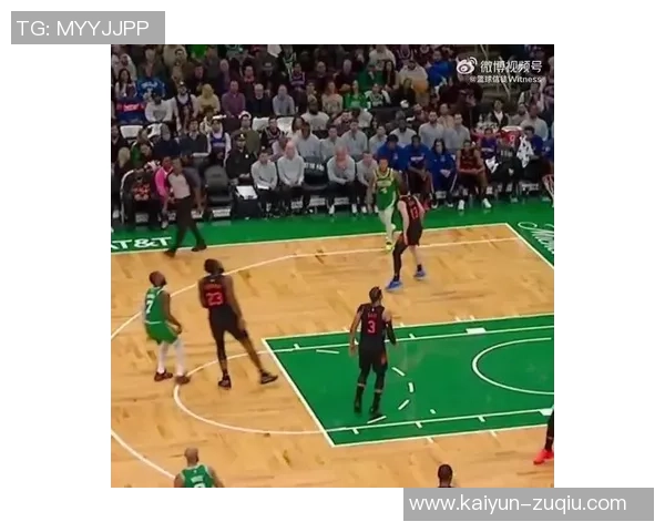 杰伦布朗状态火热14场场均326分69篮板58助攻命中率高达53